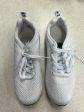 Shoes Sneakers By Clothes Mentor  Size: 7 Cheap