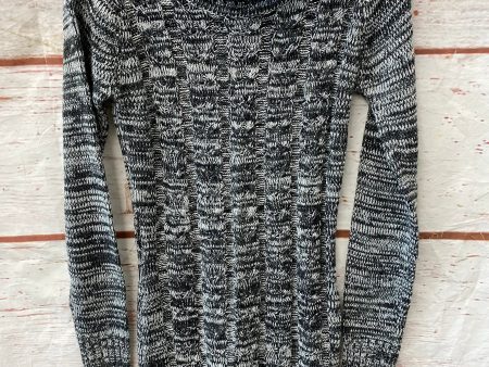 Sweater By Clothes Mentor  Size: M Online