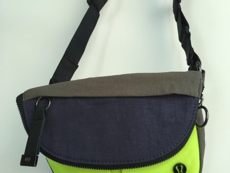 Crossbody By Lululemon  Size: Small Supply