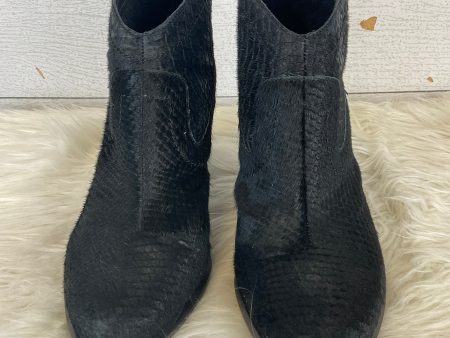 Boots Designer By Ugg  Size: 8 on Sale