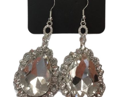 Earrings Dangle drop By Paparazzi For Cheap